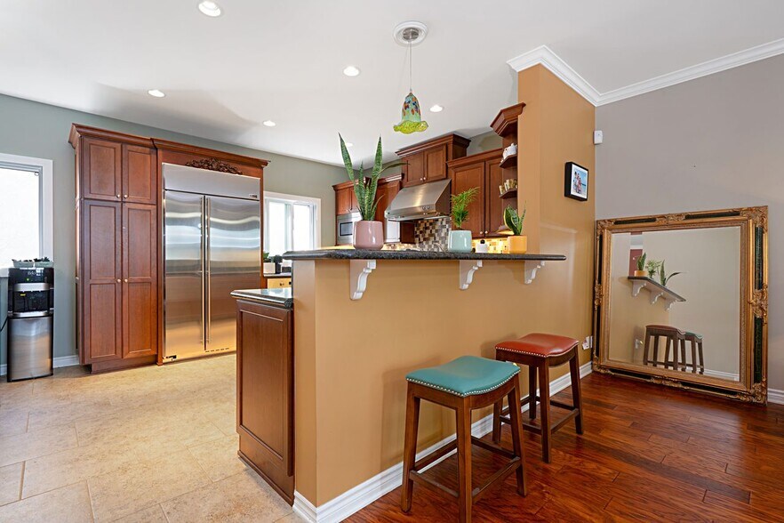 Building Photo - 8172 Manitoba St