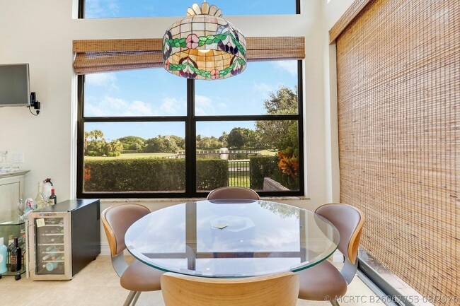 Building Photo - 210 Coral Cay Terrace