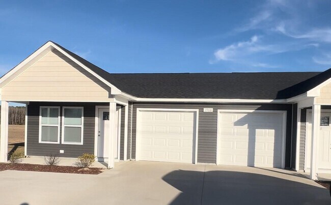 Building Photo - 1904A Sunnybrook Rd