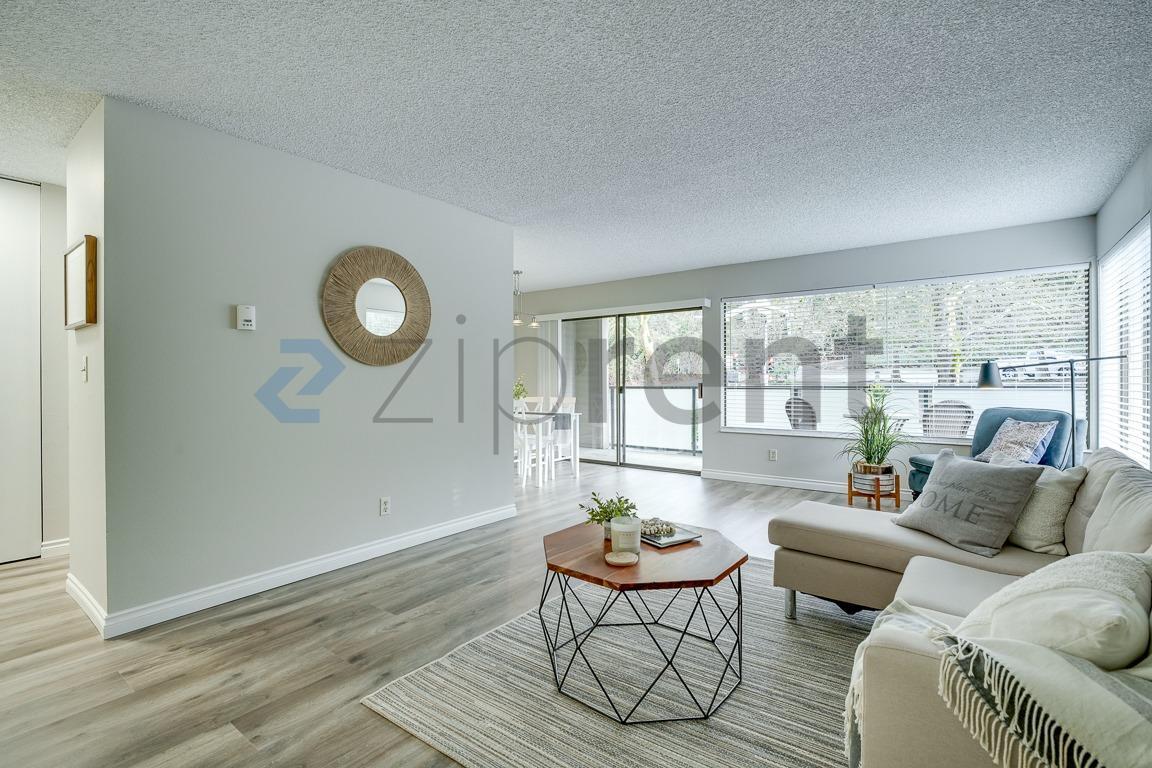 Building Photo - Unit 407