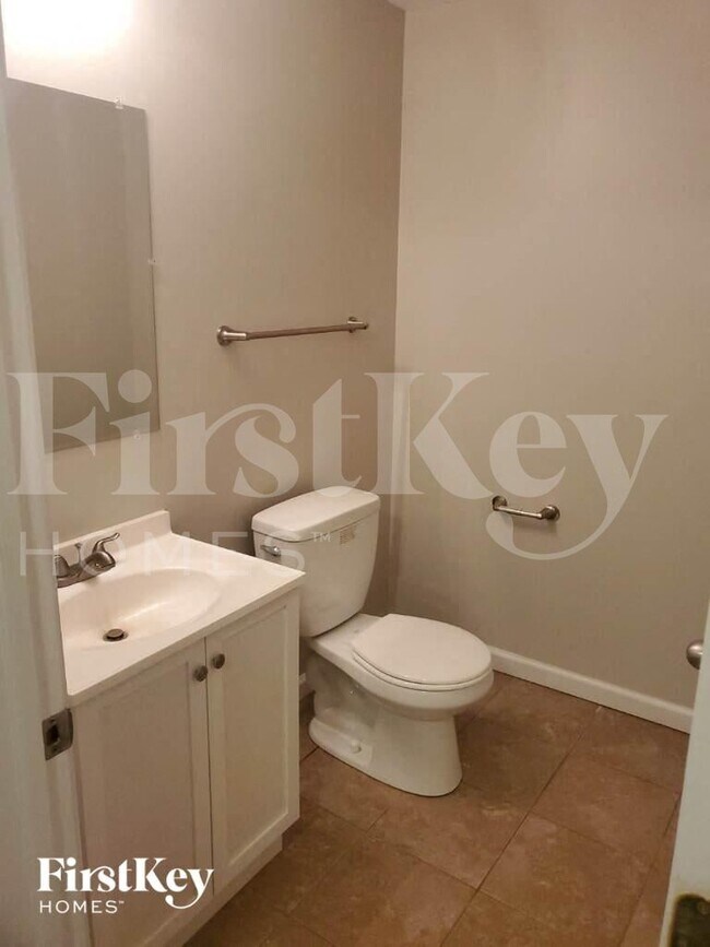 Building Photo - 5606 Beechtree Ln
