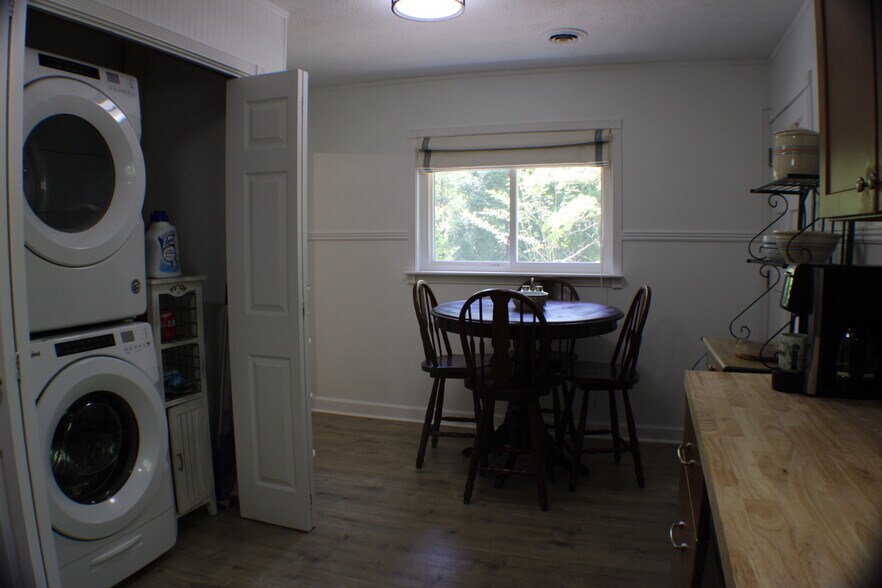 Building Photo - 107 Cori Dr