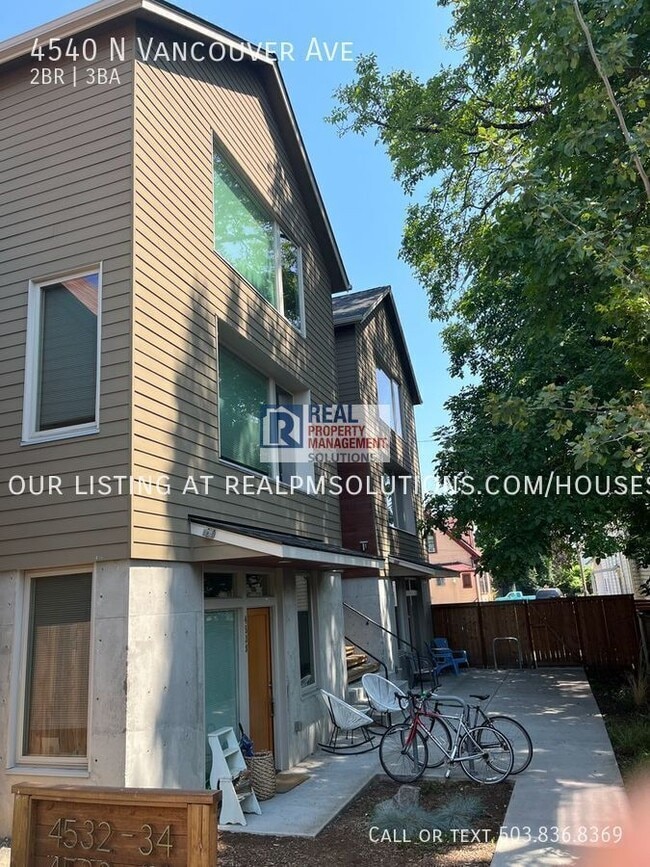 Building Photo - 4540 N Vancouver Ave