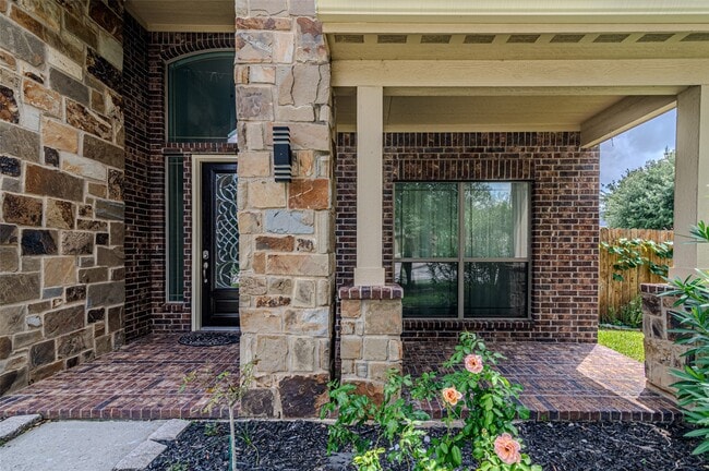 Building Photo - 6219 St Rosalia Dr