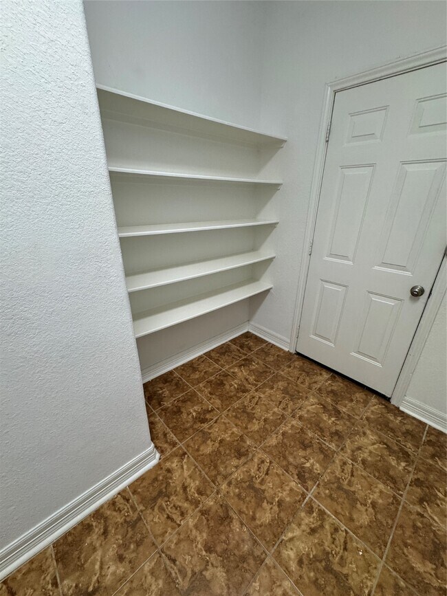 Building Photo - 6003 Marble Hollow Ln