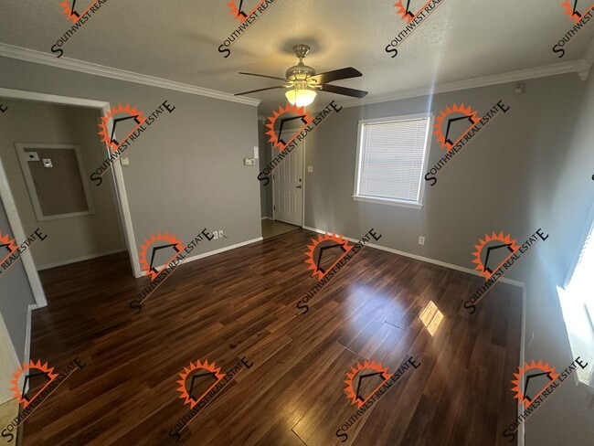 Building Photo - One bedroom One bath apartment--Water paid