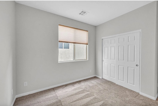 Building Photo - Cozy 2-Story Home with 4 Bedrooms 3 Bathro...