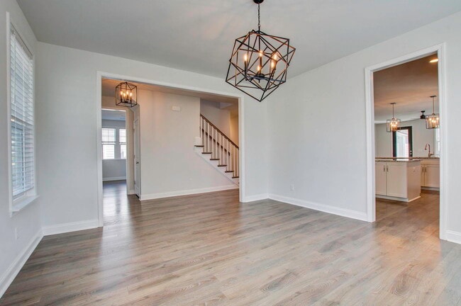 Building Photo - 612 Heartwood Ln