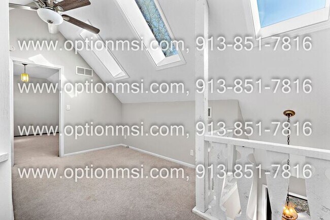 Building Photo - Lenexa West Subdivision