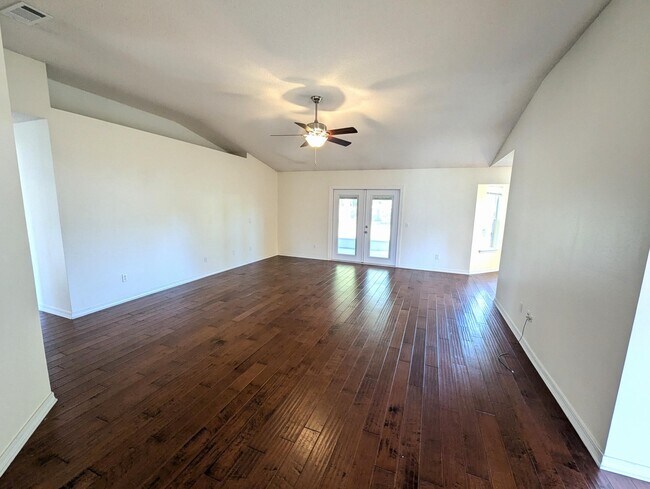 Building Photo - 7300 Rexford St