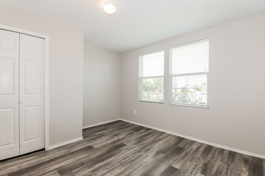 Building Photo - 1201 Evergreen St