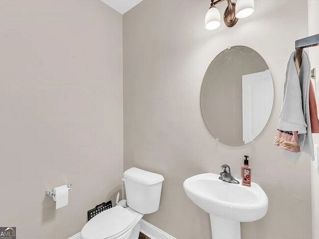 Building Photo - 732 Waterlily Ct