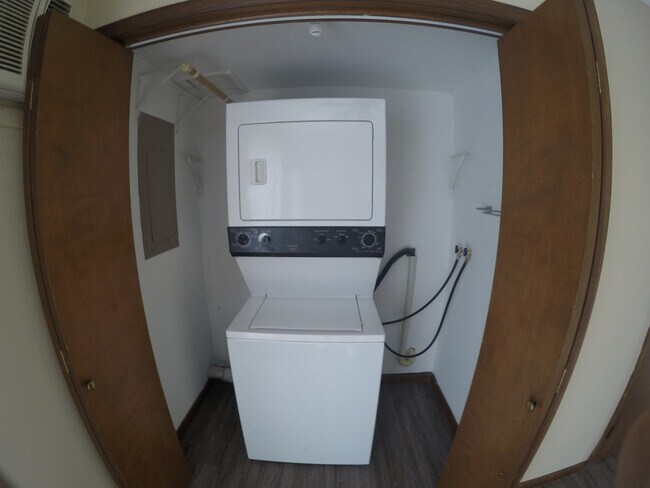 Building Photo - C and H Property Group 155