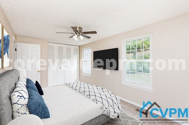 Building Photo - 1406 Point O Woods Ct