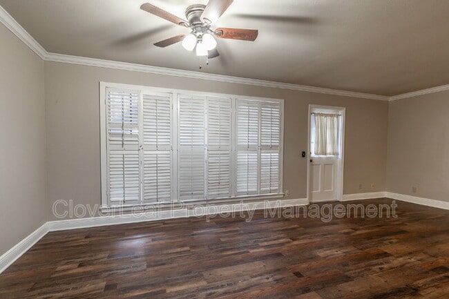 Building Photo - 165 W Rampart Dr