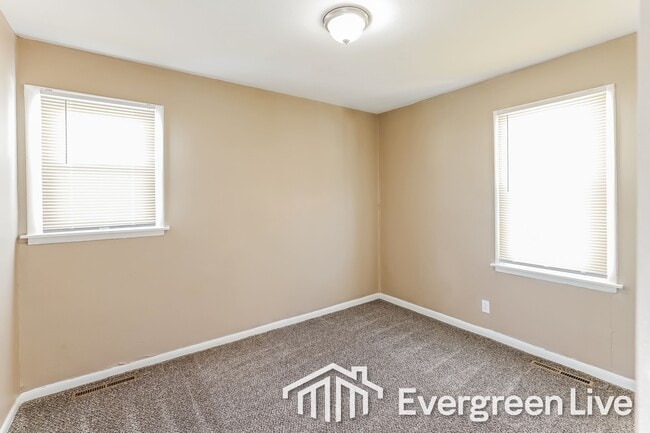 Building Photo - 5201 Palmer Dr