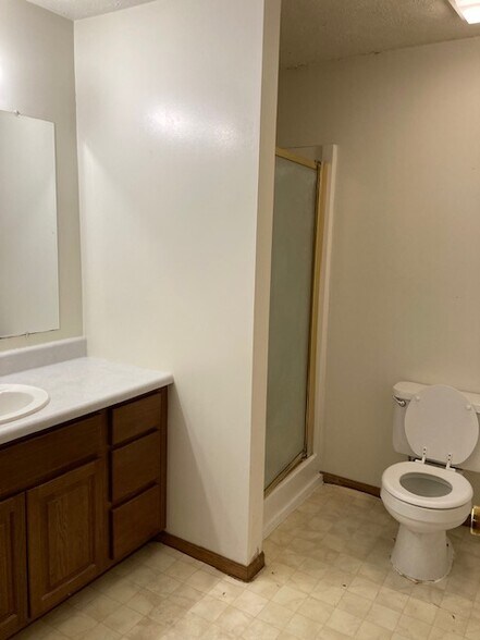 Building Photo - 4007 Central Ave