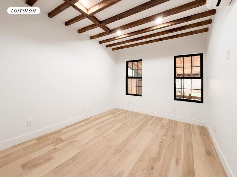 Building Photo - 183 Green St