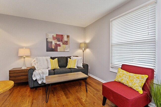 Building Photo - 6309 Thunderbird Dr