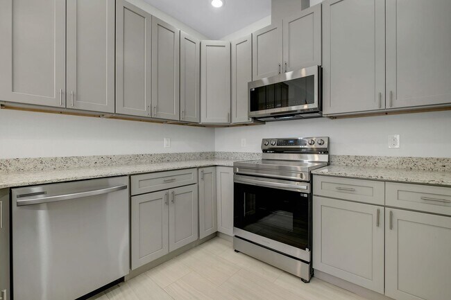 Building Photo - 2022 Trimble Rd