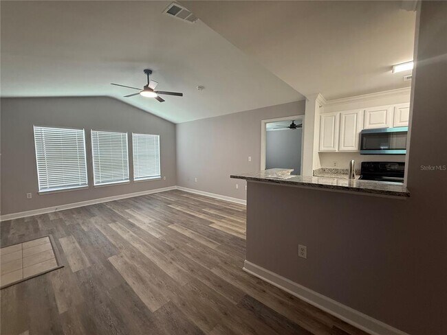 Building Photo - 18293 Bridle Club Dr