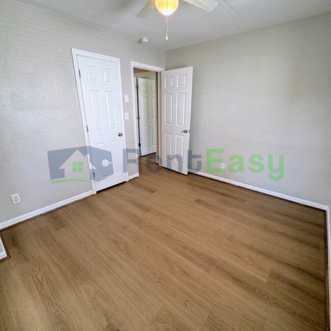 Building Photo - 3316 Dunkirk Ave