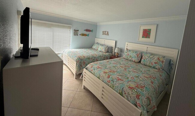 Building Photo - 2400 S Ocean Dr