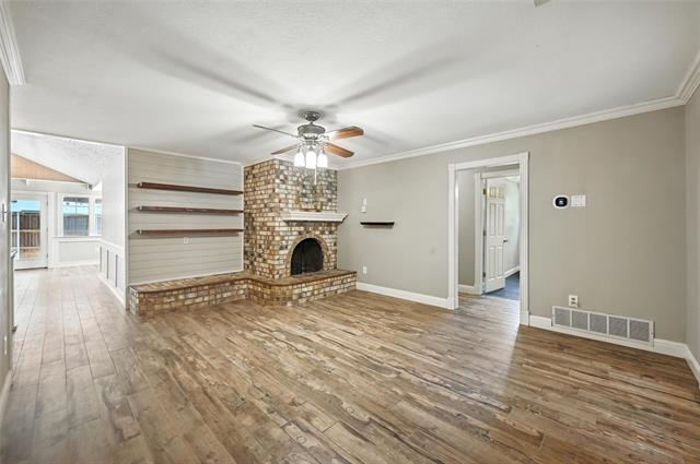 Building Photo - 2857 Hurstview Dr