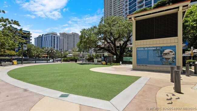 Building Photo - 1770 E Las Olas Blvd