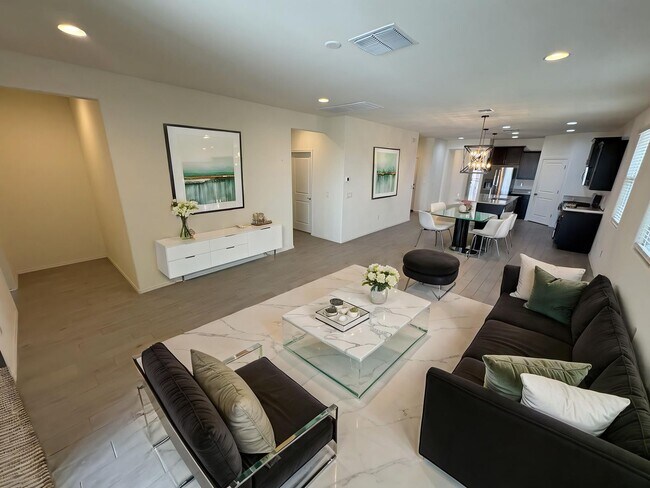 Building Photo - Vail School District with great views 4 bedroom plus den