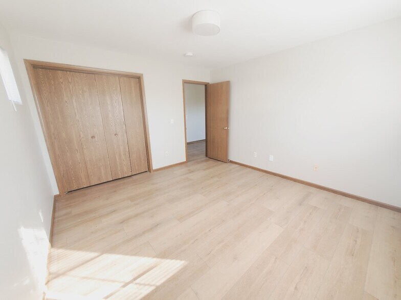 Building Photo - 1200 Murray St NE