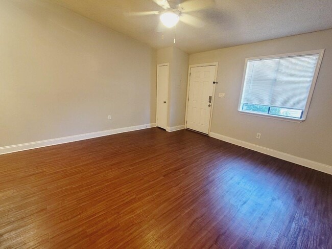 Building Photo - 2125 Sandpiper St