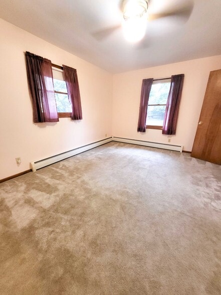 Building Photo - 4872 Elmwood St