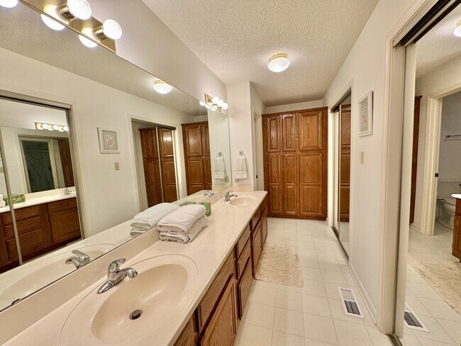 Building Photo - 124 Agoli Way
