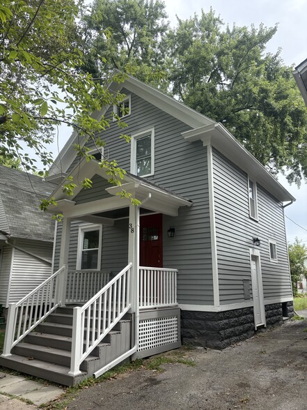 Primary Photo - 38 Lisbon St