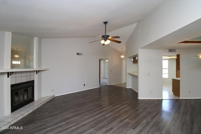 Building Photo - 3832 E Shomi St