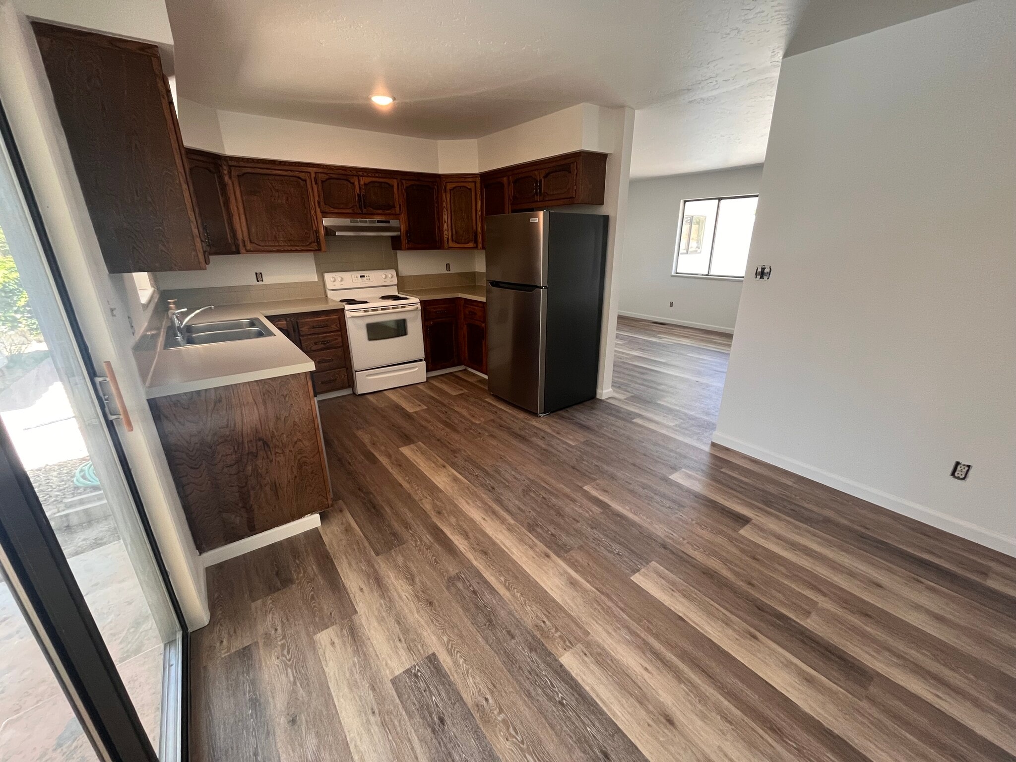 Building Photo - 3253 Castaneda Dr