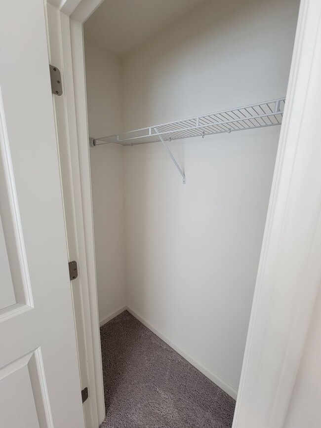 Building Photo - Townhome in McDonough!