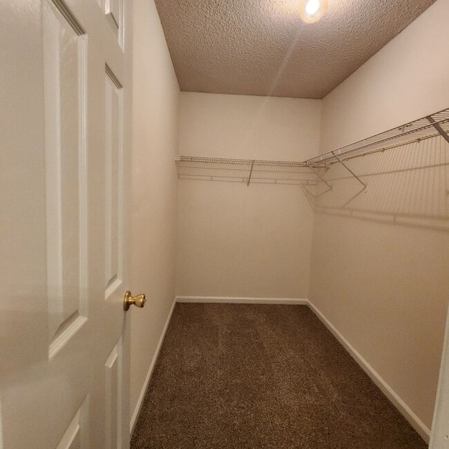 Building Photo - 3/2 Single Family