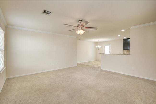 Building Photo - 2111 Denridge Dr