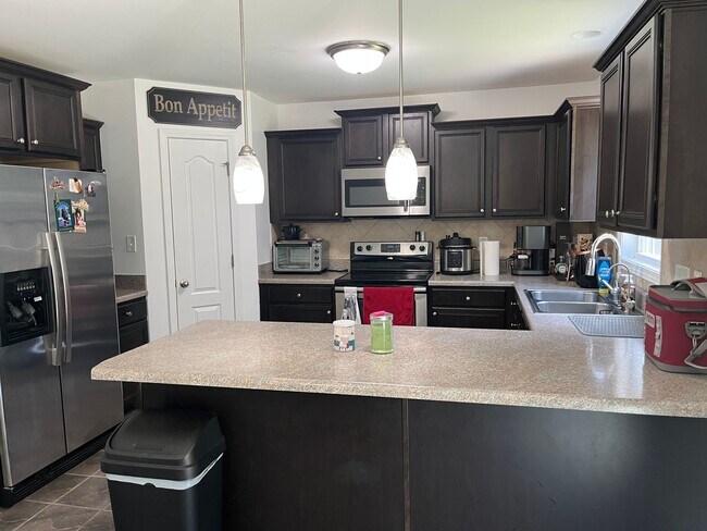 Building Photo - Spacious 3 Bed, 2 Bath Home in Westgate