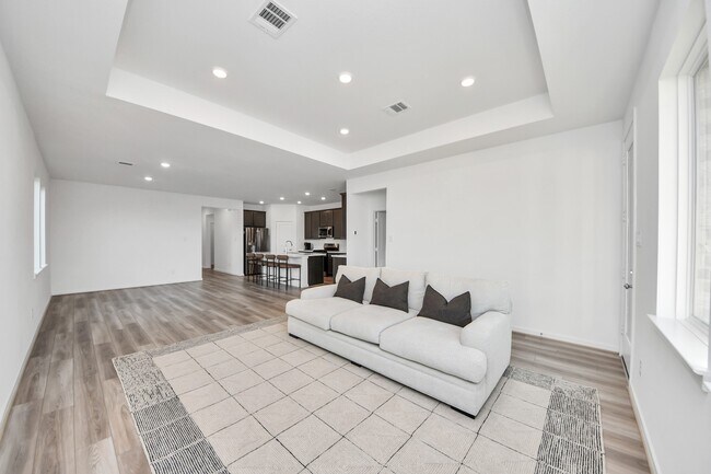 Building Photo - 21811 Tallulah River Dr