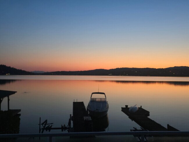 Building Photo - 10507 Rainier Ave S