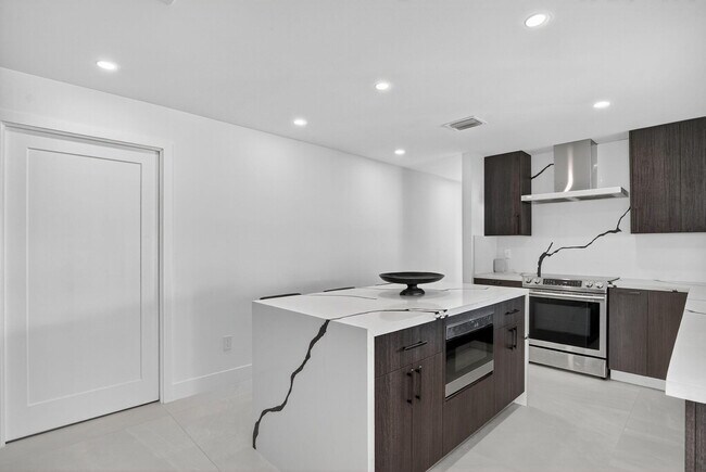 Building Photo - 20833 Sonrisa Way
