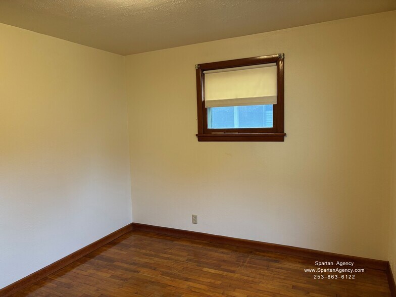 Building Photo - 509 16th St SW