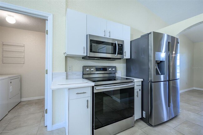 Building Photo - 311 Goiana St