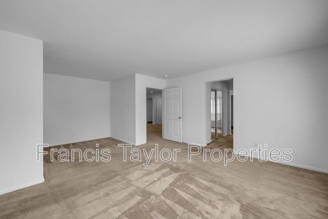 Building Photo - 401 Whitby Gn