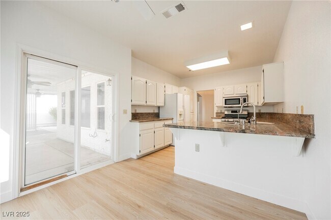 Building Photo - 7829 Ben Hogan Dr