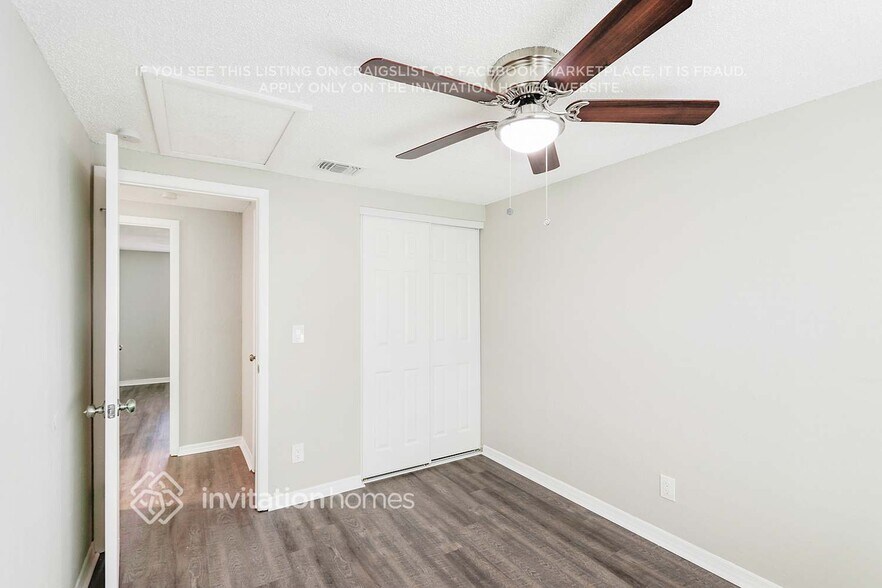 Building Photo - 10104 Enchanted Oaks Ct