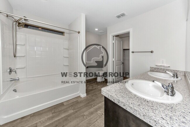 Building Photo - 9209 Leveret Ln